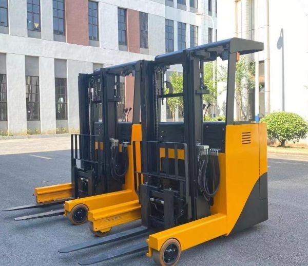 Multi Direction Powered Pallet Stacker LED Headlight Side Pull Battery