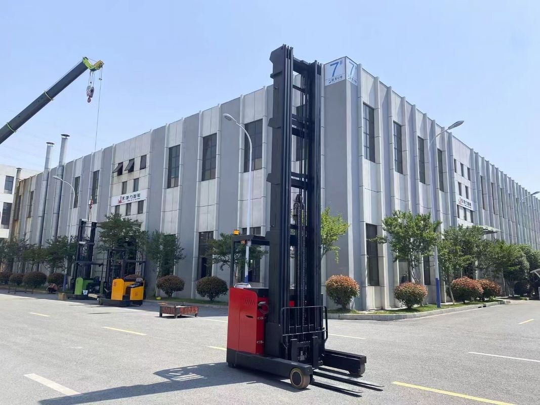 2.5 T Load Capacity Seated Pallet Stacker With 48V 500AH Battery