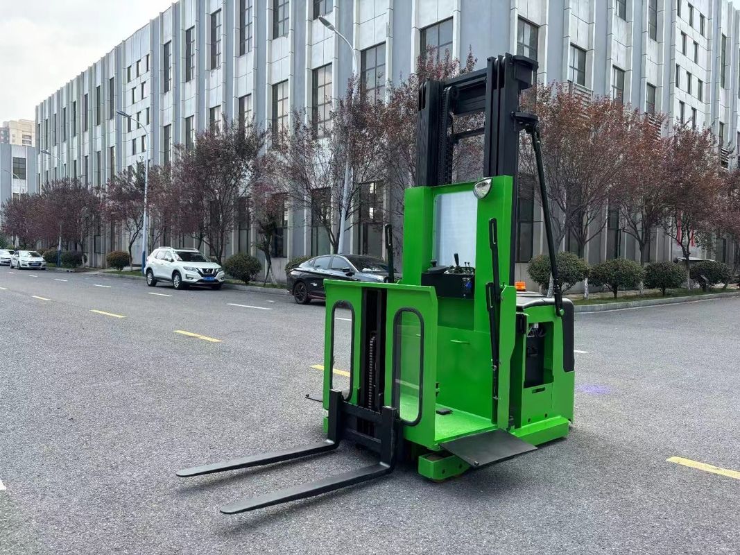Capacity 600 KG Lifting Order Picking Forklift Truck 6000 Meters Cold Storage Facilities Distribution Centers
