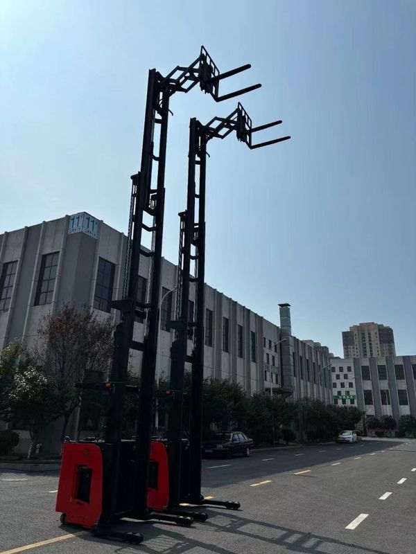1.5 Tons Double Reach Electric Forklift Lifting Height 8500 Mm 48V 400AH Battery Capacity
