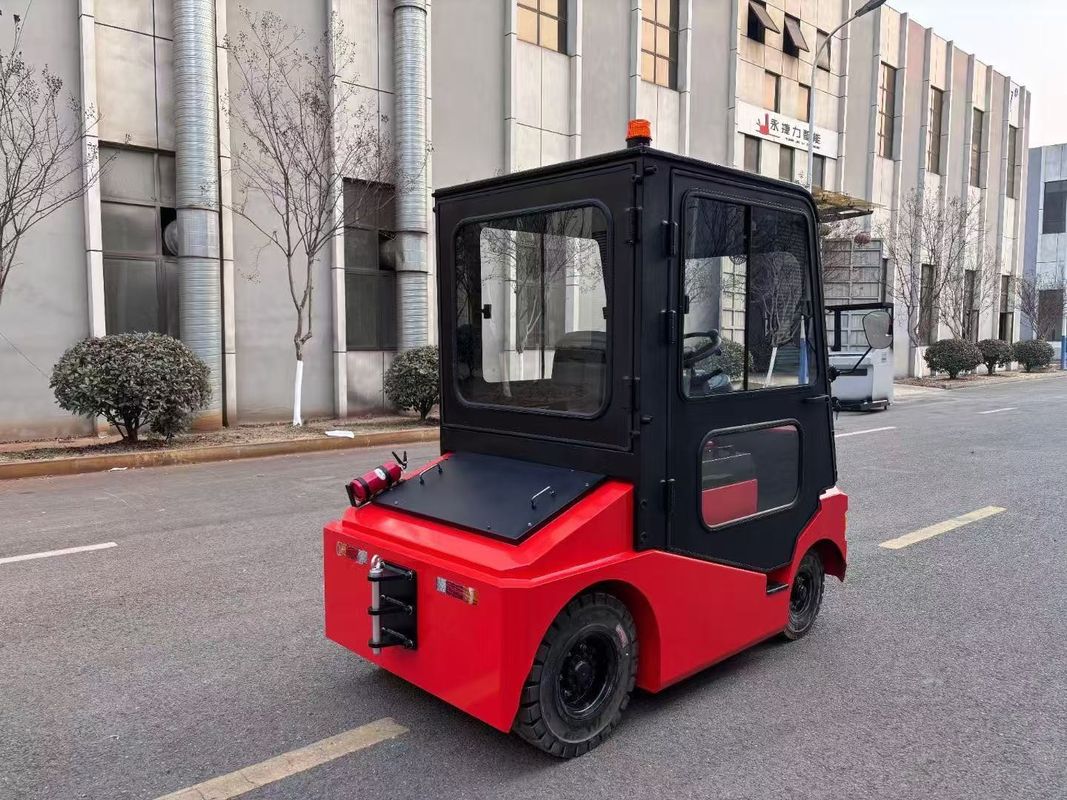 15000 kg Electric Towing  Tractor Hydraulic Steering Fully Enclosed Cab With Walking Alarm Light