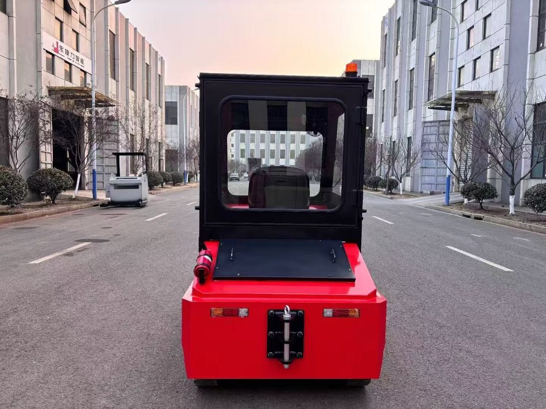 15000 kg Electric Towing  Tractor Hydraulic Steering Fully Enclosed Cab With Walking Alarm Light