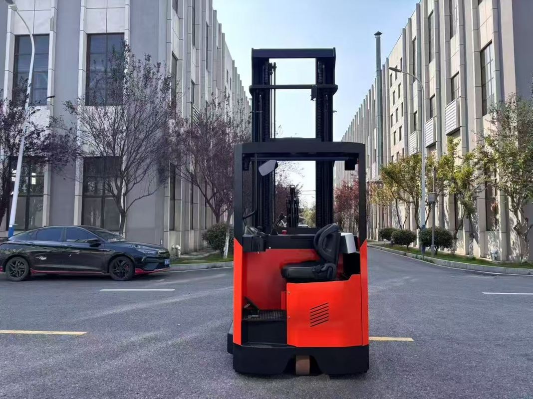 Forward Moving Electric Reach Forklift With Polyurethane Tire And AC Drive Motor