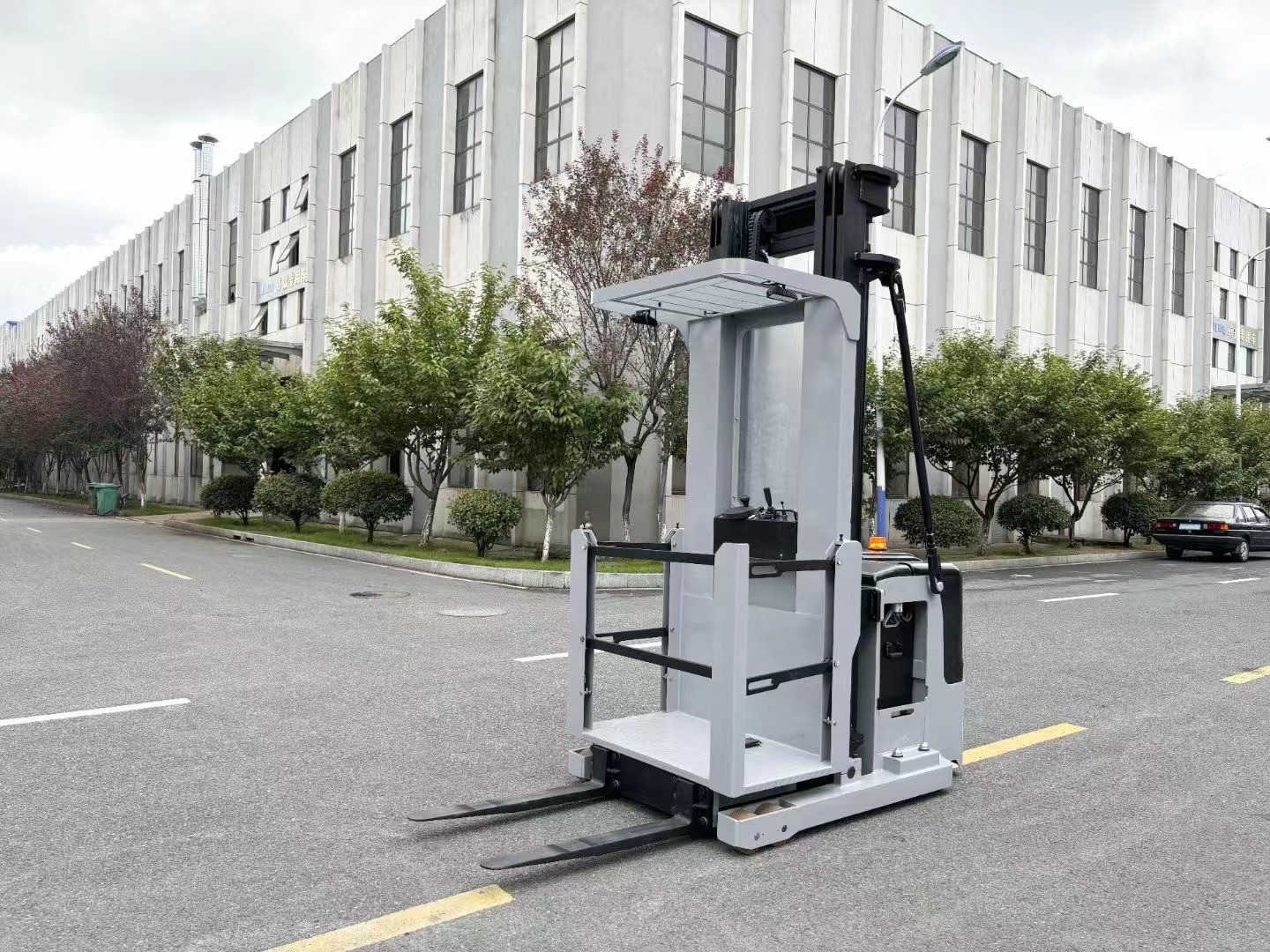 Đứng điện pallet picker pin-powered đặt hàng picker 1000 KG nâng cao ...